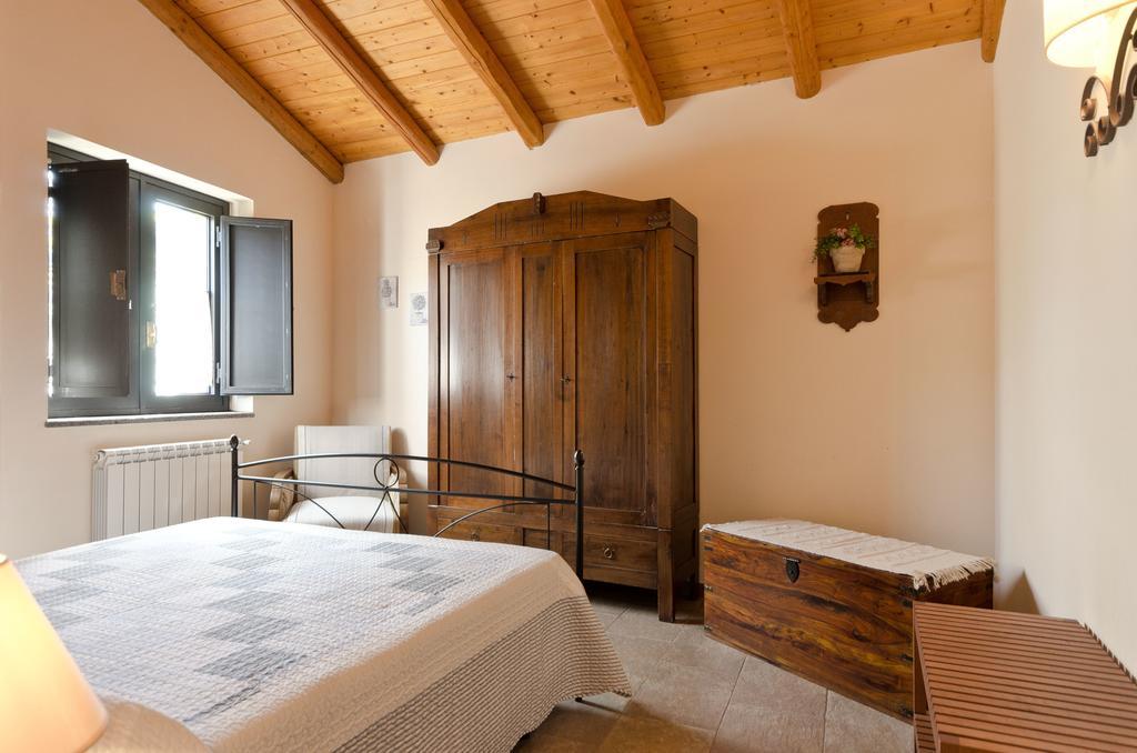 Case Vacanze Dietroserra Viagrande Rom bilde